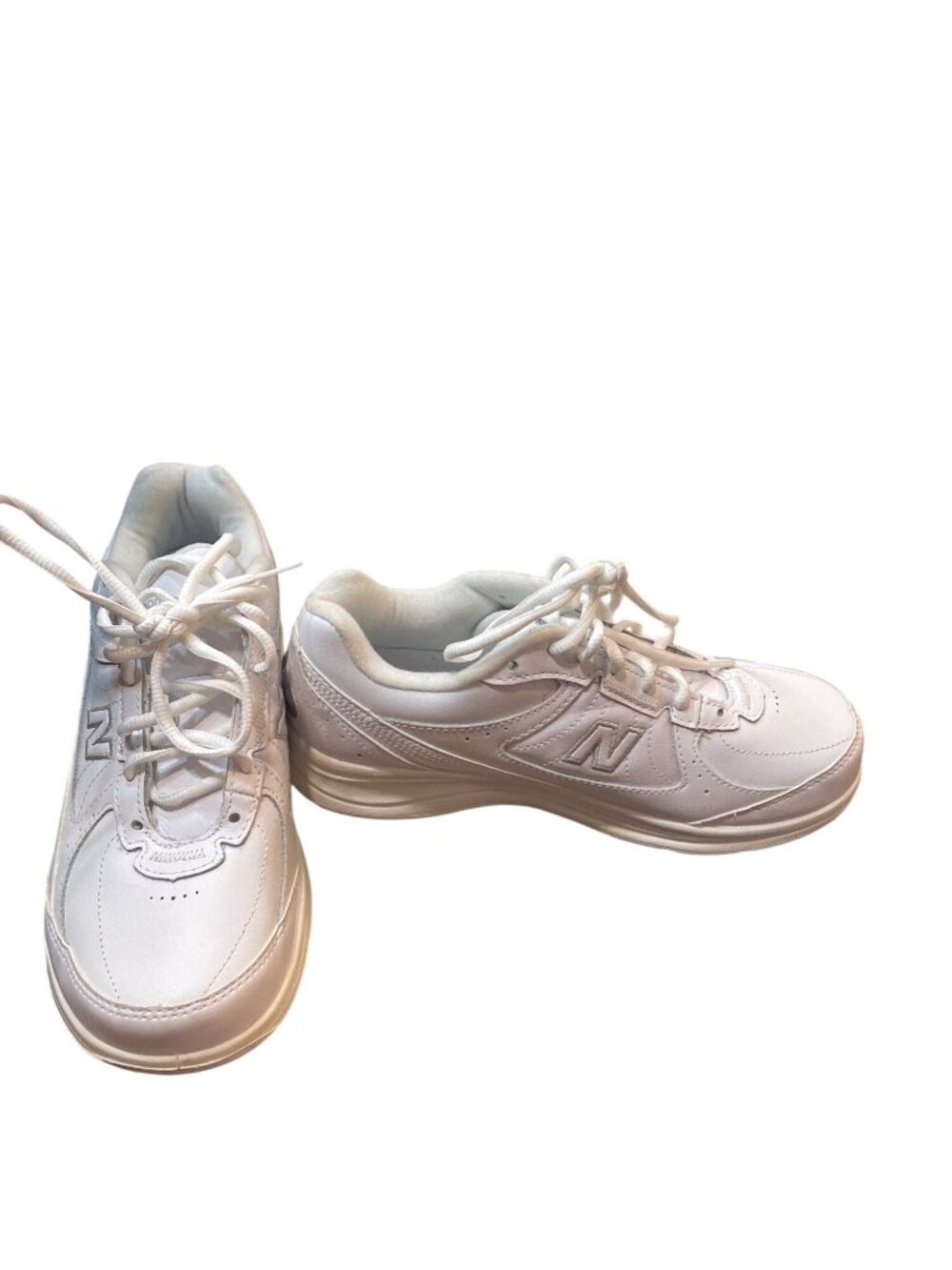 New Balance 577 wms SL2 white leather low top walking sneakers sz 8.5D  SKU 10-3
